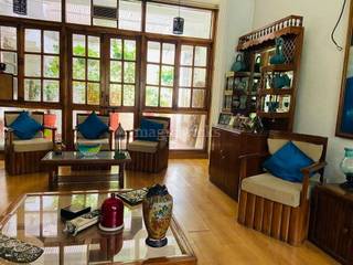 5 BHK For Sale in Sector 33, Noida Image 3